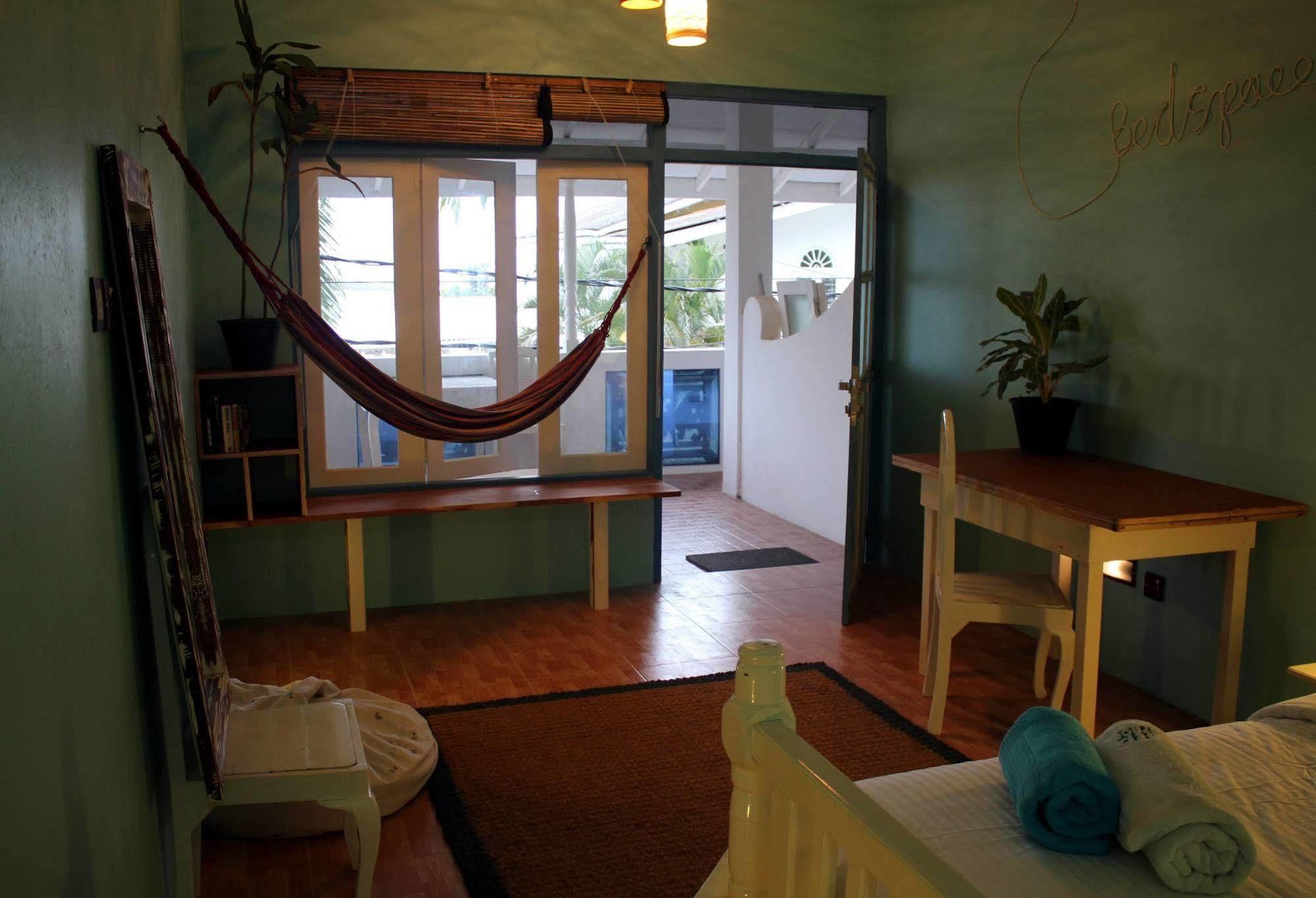 Bedspace Beach Унаватуна Екстер'єр фото